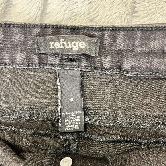 Refuge Jeans Women Size 12 Skinny High Rise Black Stretch Triple Button Denim - Picture 4 of 7